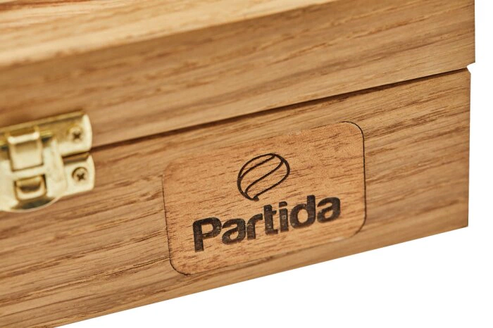 Oak case for 300 chips
