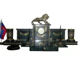 Настольный набор руководителя из зеленого мрамора "Благородный лев"