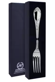 Серебряная столовая вилка "Престиж" в футляре