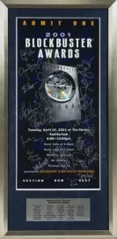 Официальный плакат церемонии вручения награды Blockbuster Entertainment Awards 10 апреля 2001 года с афтографами