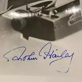 Фотография с автографом писателя Артура Хейли