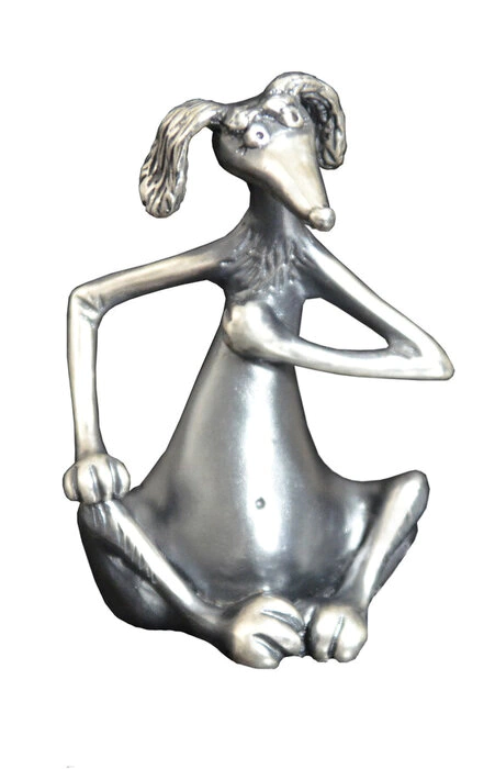 Silver figurine "The dog is sitting"