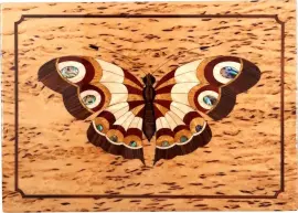 Шкатулка "Бабочки" карельская береза