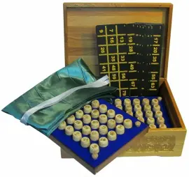 Лото в резной шкатулке из мореного ясеня "Санкт-Петербург 3" Лото в резной шкатулке из мореного ясеня "Санкт-Петербург 3"