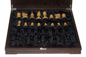 Шахматы из массива венге "Классические" утяжеленные, фигуры из самшита и эбенового дерева