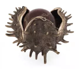 Авторская скульптура из бронзы "Золотой каштан"