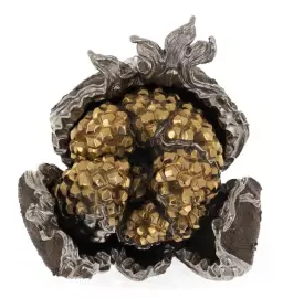 Авторская скульптура из бронзы "Золотой гранат"