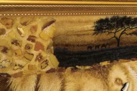 Картина из янтаря "Лев"