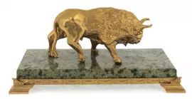 Скульптура "Бык" на подставке из змеевика