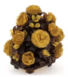 Ikebana made of amber "Early spring"