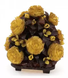 Ikebana made of amber "Early spring"