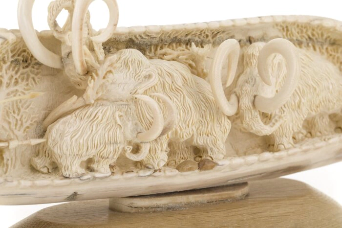 The product of the mammoth tusk "Four Hunters"
