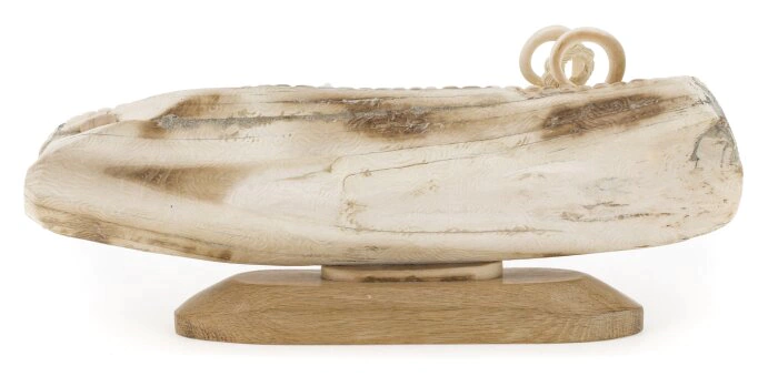 The product of the mammoth tusk "Four Hunters"