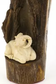 Изделие из бивня мамонта "Горные бараны"