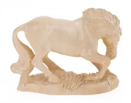 Скульптура из бивня мамонта "Рысак"