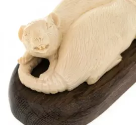 Сувенир из бивня мамонта "Крысы"