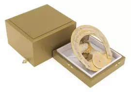 The "Horseshoe for Luck" phone stand