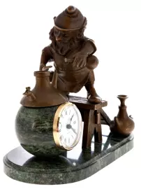 Часы настольные "Гномик-химик"