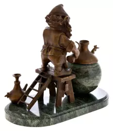 Часы настольные "Гномик-химик"