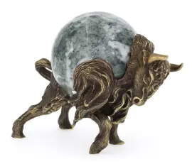 Скульптурная композиция из бронзы "Бизон" (голова вверх) Скульптурная композиция из бронзы "Бизон" (голова вверх)