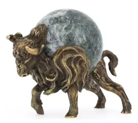 Скульптурная композиция из бронзы "Бизон" (голова вверх) Скульптурная композиция из бронзы "Бизон" (голова вверх)