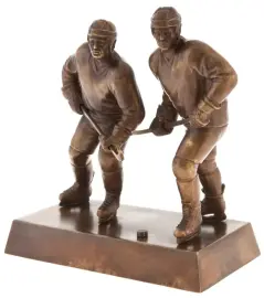 Скульптура бронзовая "Хоккеисты" Скульптура бронзовая "Хоккеисты"