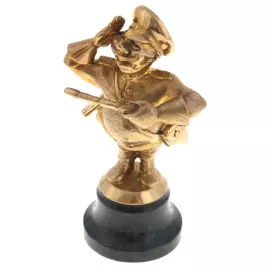 Статуэтка бронзовая "Гаишник отдающий честь"