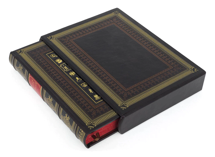 Leather-bound gift book "The Universal History of Management"