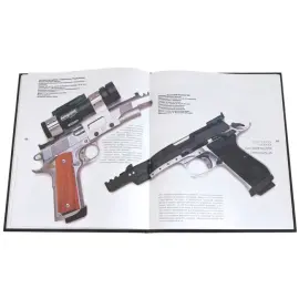 Подарочная книга "Энциклопедия пистолетов, револьверов и автоматов"