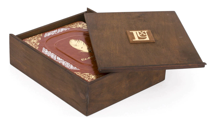 Книга в кожаном переплете "Семейная летопись" Robbat Cognac