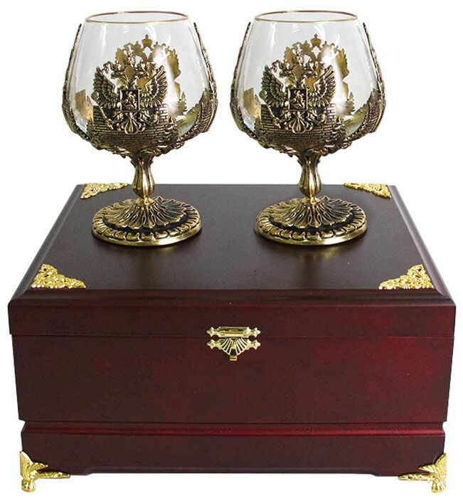 Set of 2 glasses for cognac "Russia" in a wooden box