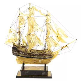 Корабль из янтаря "Линкор Азов"