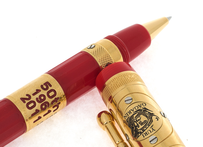 Roller pen "First man IN space red (FIRST MAN IN SPACE RED)"