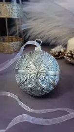 Серебряный елочный шар "Зимняя сказка"
