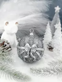 Серебряный елочный шар "Зимняя сказка"