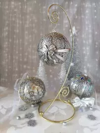 Серебряный елочный шар "Зимняя сказка"