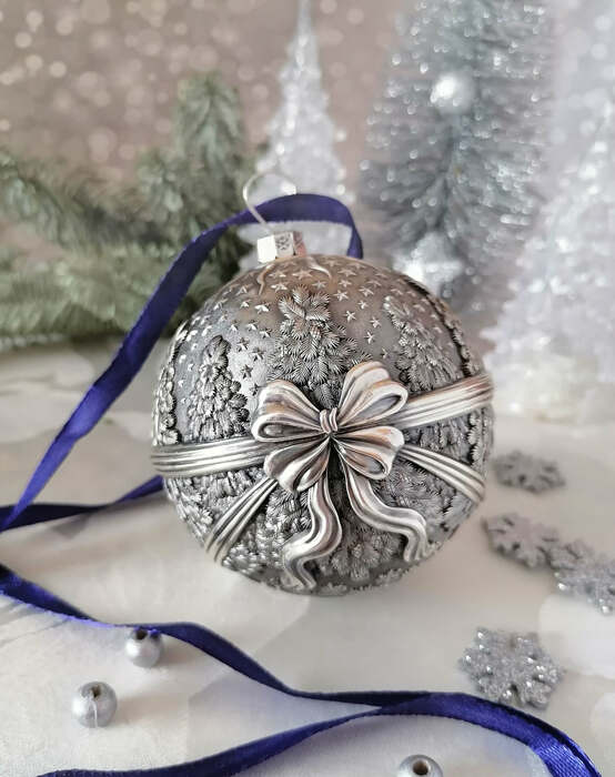 Silver Christmas tree ball "Winter Fairy Tale"