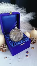 Серебряный елочный шар "Ностальгия" с позолотой и эмалью