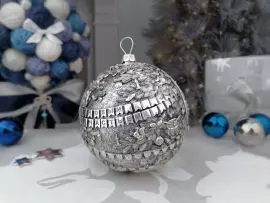 Серебряный елочный шар "Ностальгия" с позолотой и эмалью
