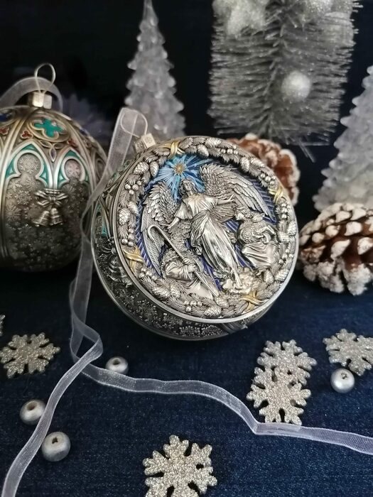 Серебряный елочный шар "Явление Ангела" с эмалью