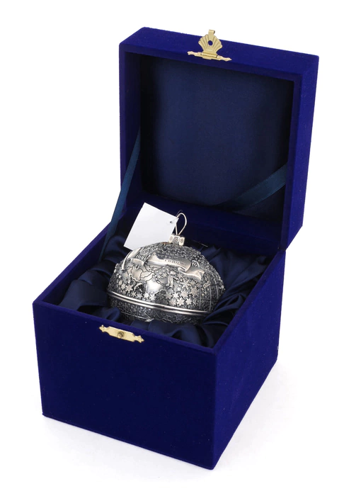 Silver Christmas tree ball "Cosmos"