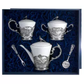 Серебряный чайный  набор "Королевская охота": вилка для лимона, сахарница, сливочник, совок для сахара, чайник,на 2 персоны