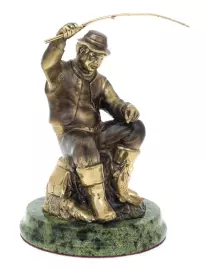 Статуэтка из бронзы "Рыбак с удочкой" змеевик