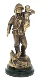 Статуэтка из бронзы "Спасатель"