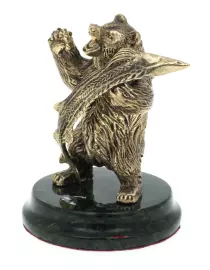 Статуэтка из бронзы "Медведь с осетром"