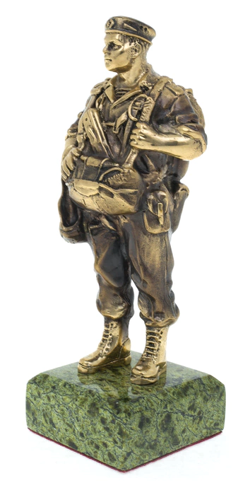 Bronze statuette "Paratrooper" (serpentine)