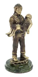 Статуэтка из бронзы "Спасатель МЧС" змеевик