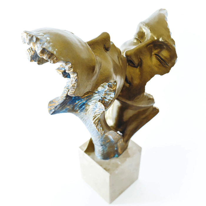 Sculpture "Passion" (Passion)