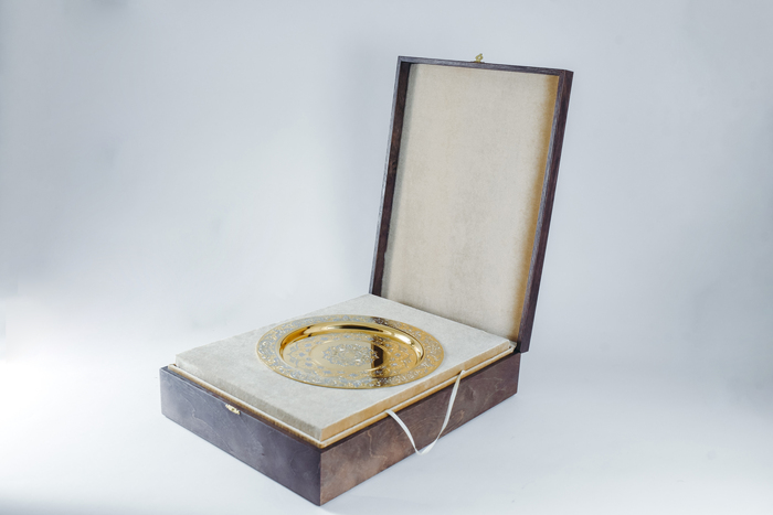 Champagne set for 6 people on a platter (cubic zirconia)