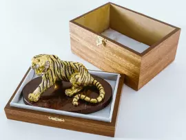 Статуэтка "Тигр агрессивный" (яшма, большой)